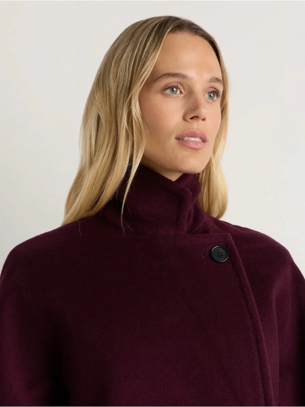 Quince Wool and Cashmere Double-Breasted Slouch Coat in Wine tasting Red Small - Picture 3 of 5